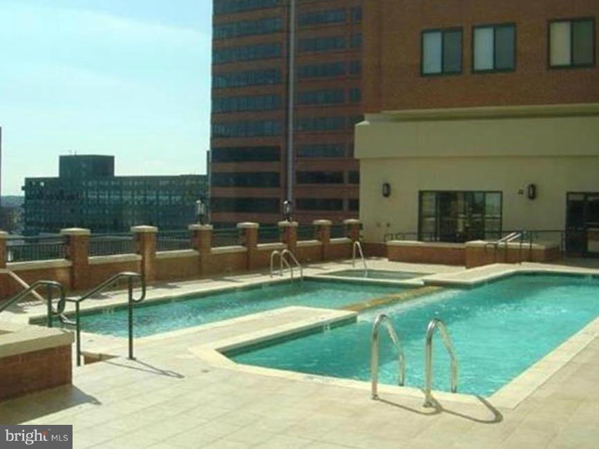 INNER HARBOR - Residential Lease