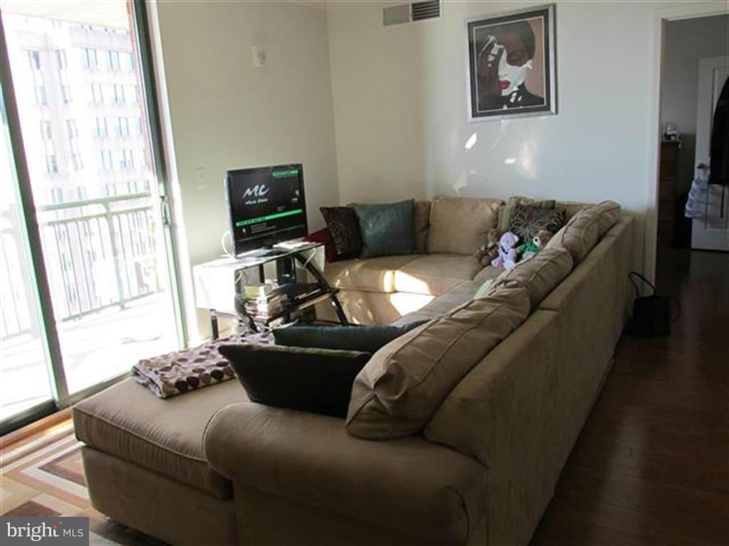 INNER HARBOR - Residential Lease