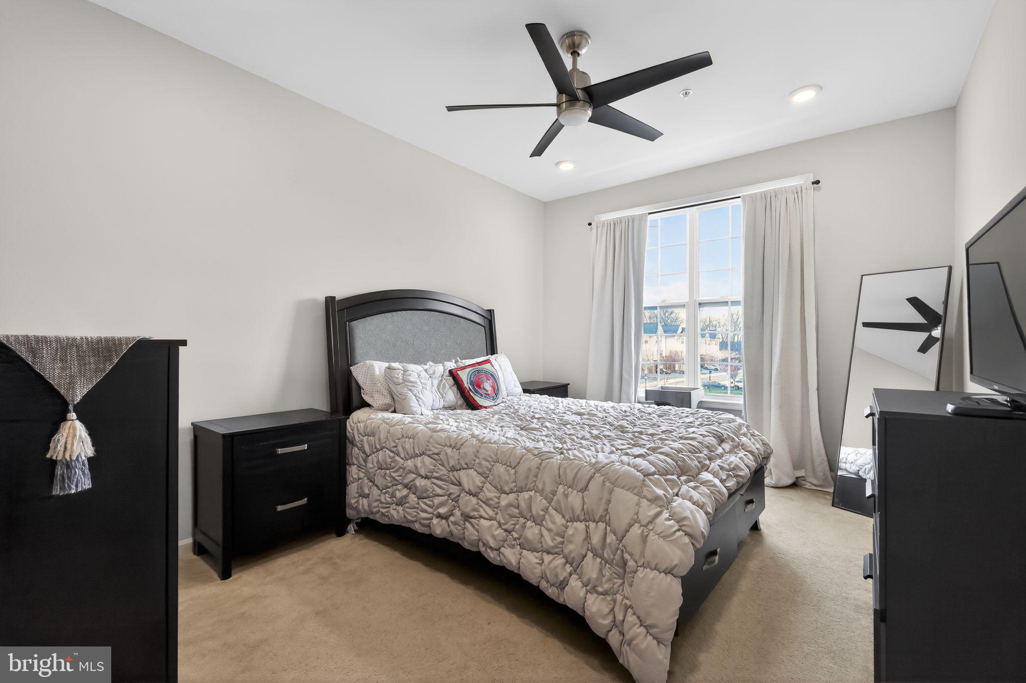 RIDGES AT LOUDOUN VALLEY - Residential