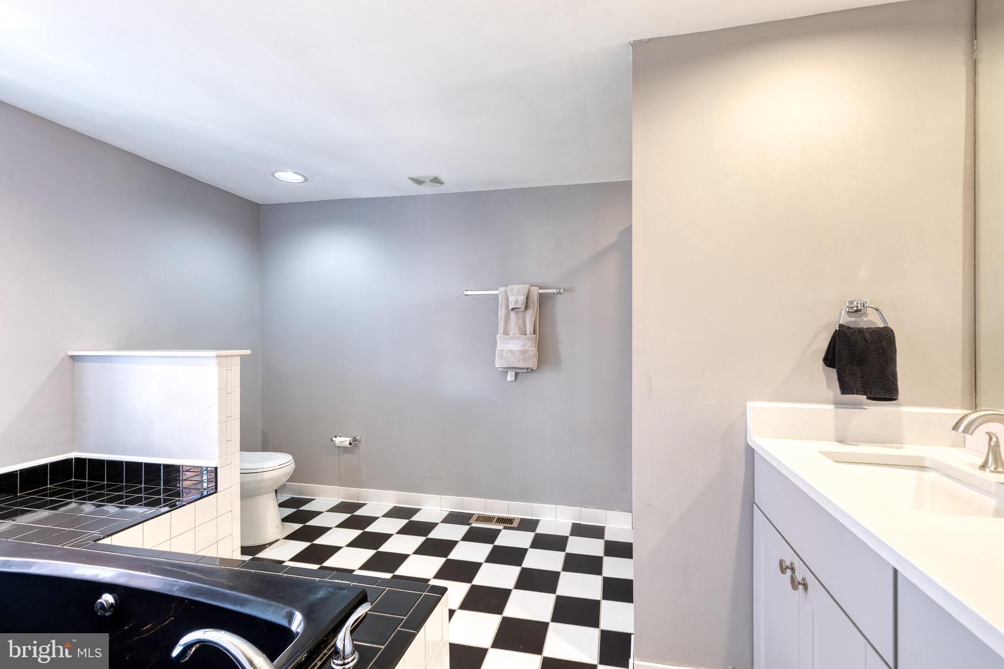 FEDERAL HILL HISTORIC DISTRICT - Residential Lease