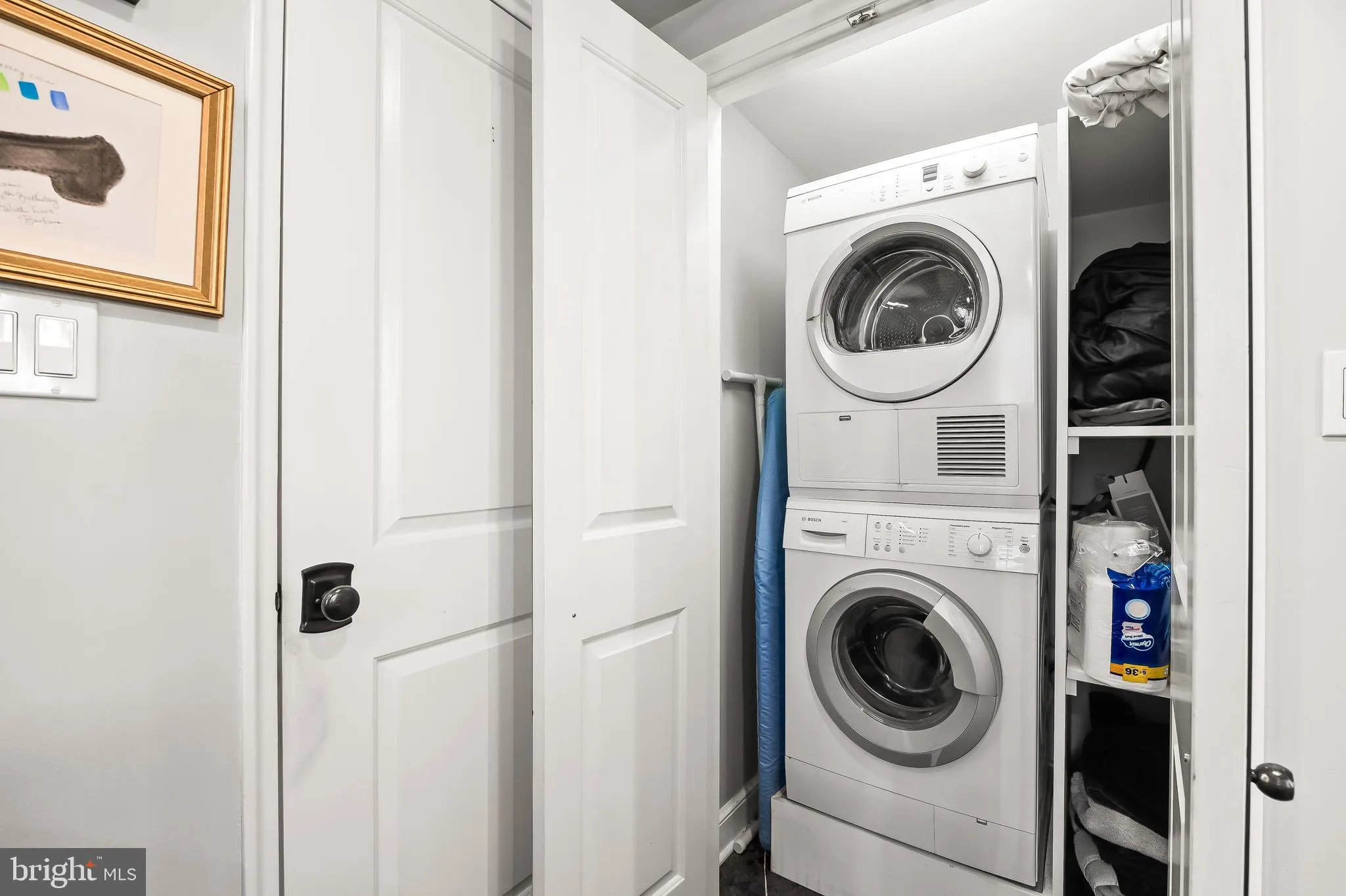 Pikesville, Maryland 21208, United States, 2 Bedrooms Bedrooms, ,3 BathroomsBathrooms,Residential,Active,41439