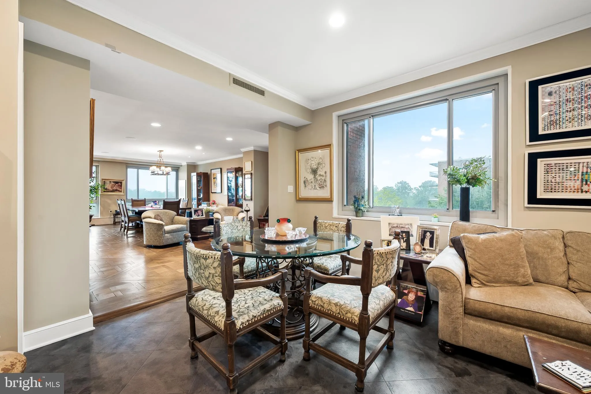 Pikesville, Maryland 21208, United States, 2 Bedrooms Bedrooms, ,3 BathroomsBathrooms,Residential,Active,41439