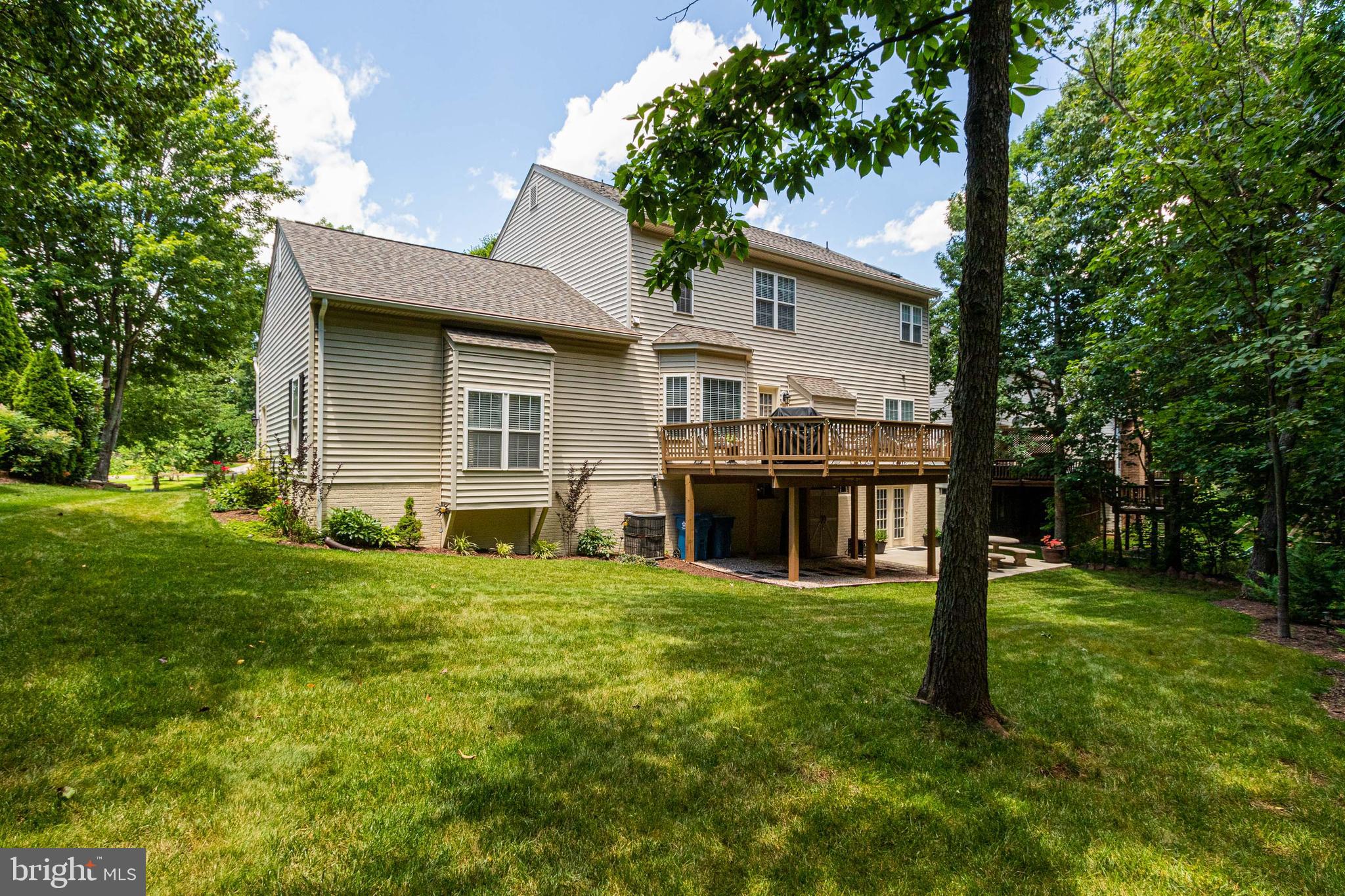 ASHBURN VILLAGE - Residential