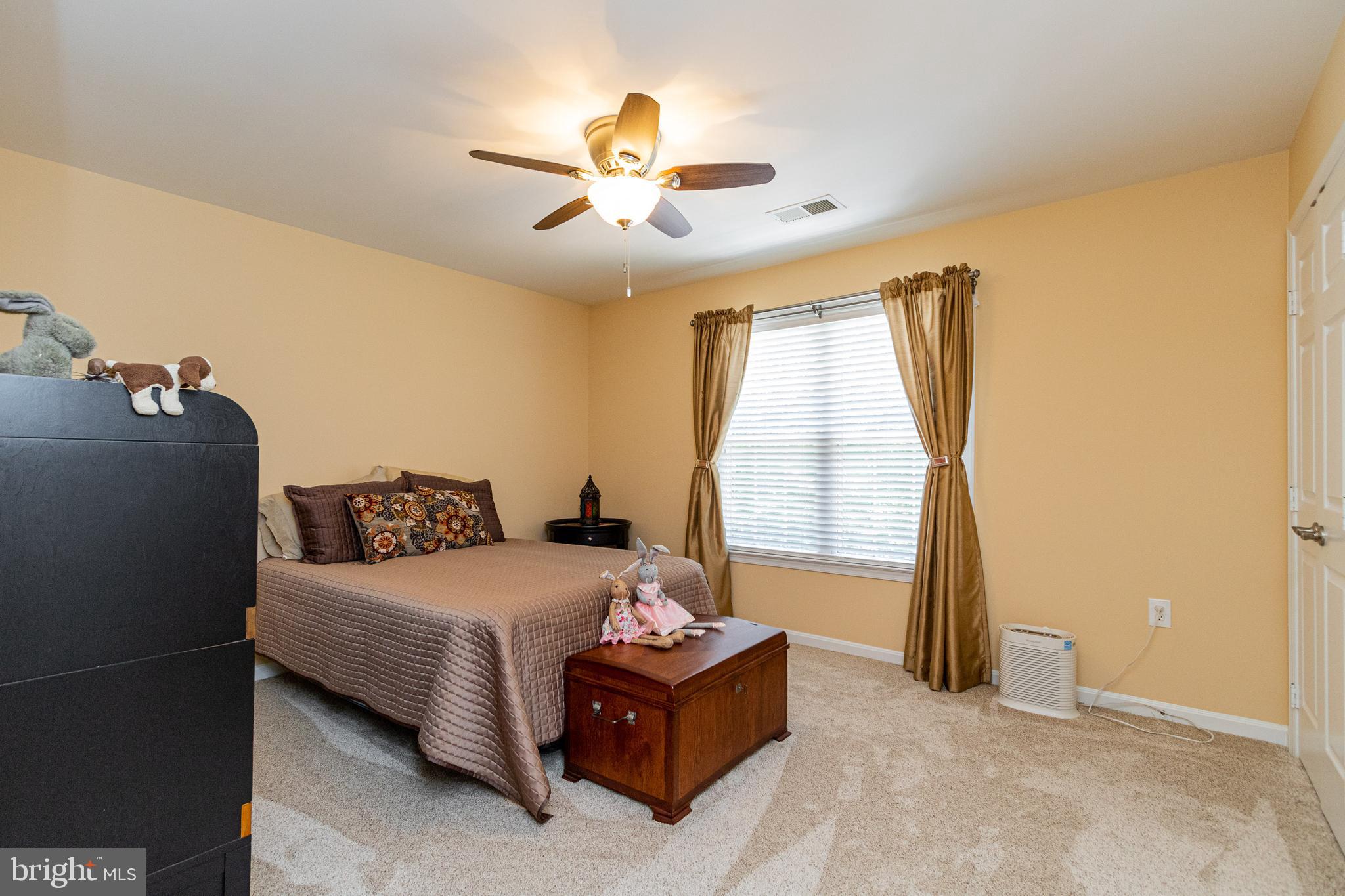 ASHBURN VILLAGE - Residential