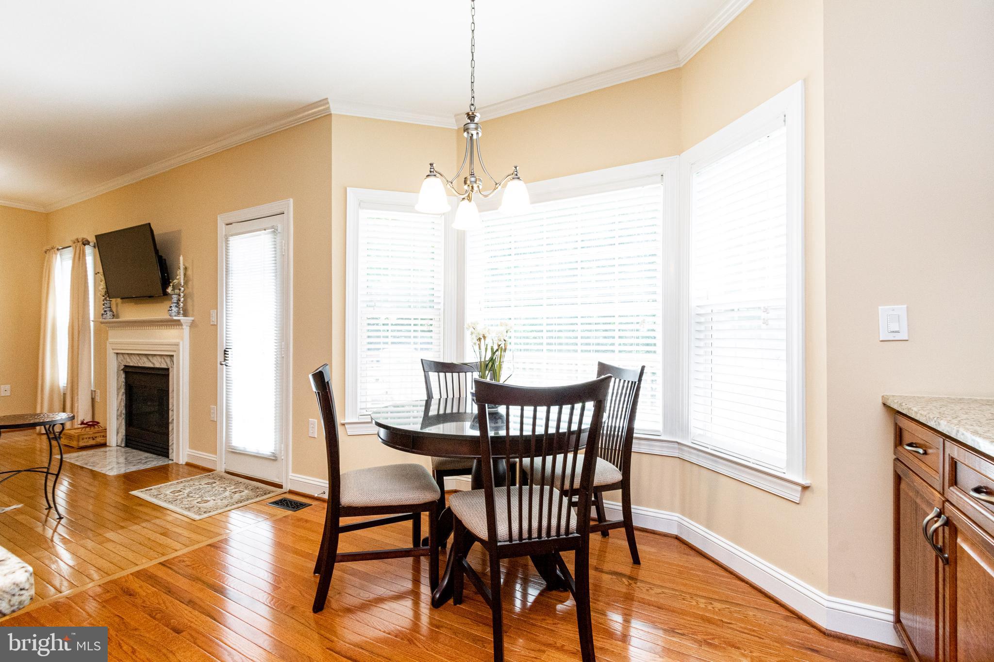 ASHBURN VILLAGE - Residential