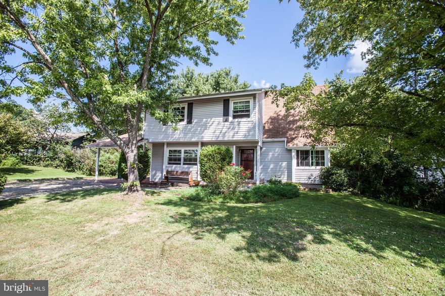 Move in ready, available immediately.  Applicants must have a combined annual income of $104,000/year. Good to great credit required. No more than 2 incomes to qualify. Minimum 2 year lease term. 

Spacious, open floor plan with vaulted ceilings, huge kitchen. Enjoy summer BBQ's in your private fully fenced yard on your large stone patio. 1 car carport. Entertain guests with your huge kitchen that flows into the dining and family room. Relax in front of the fire place at the built in indoor conversation pit. Conveniently close to shopping, dining, wineries, 234, and 66.