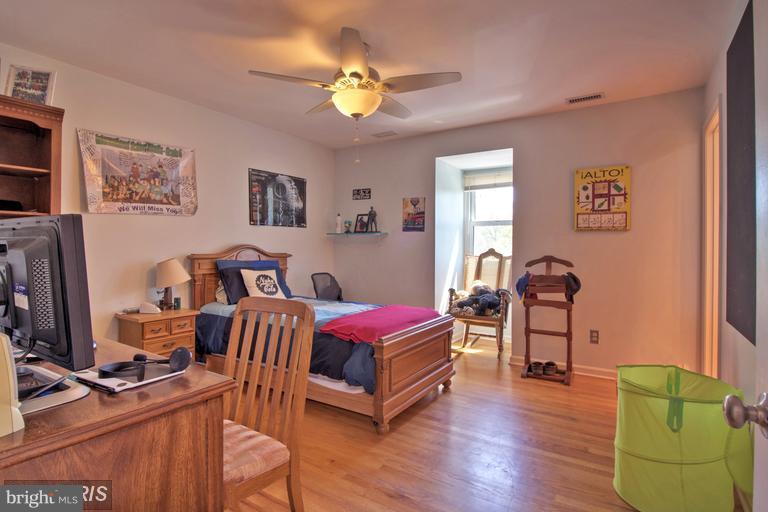 NORTH BARCROFT - Residential Lease