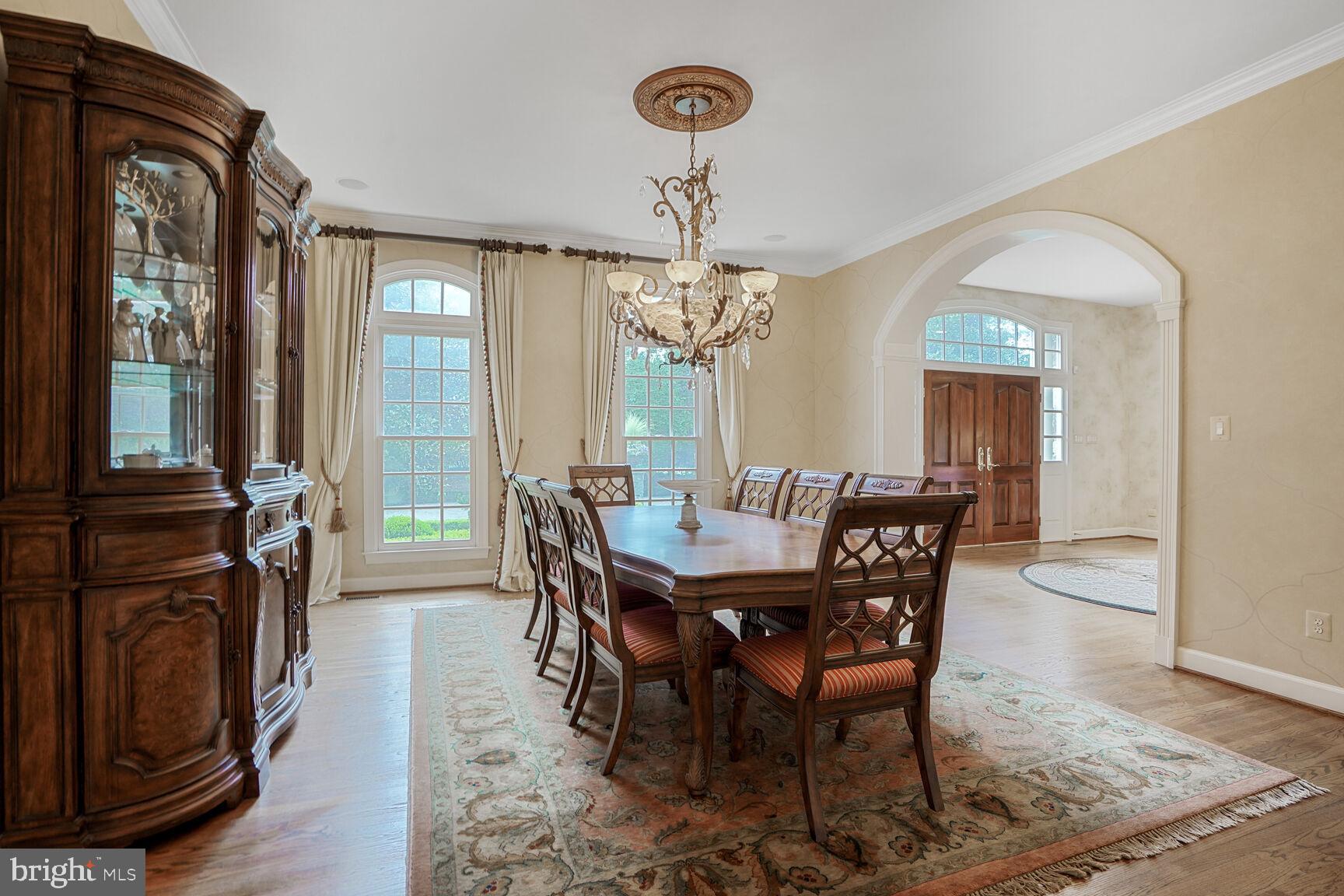 9864 WALKER GLEN COURT
