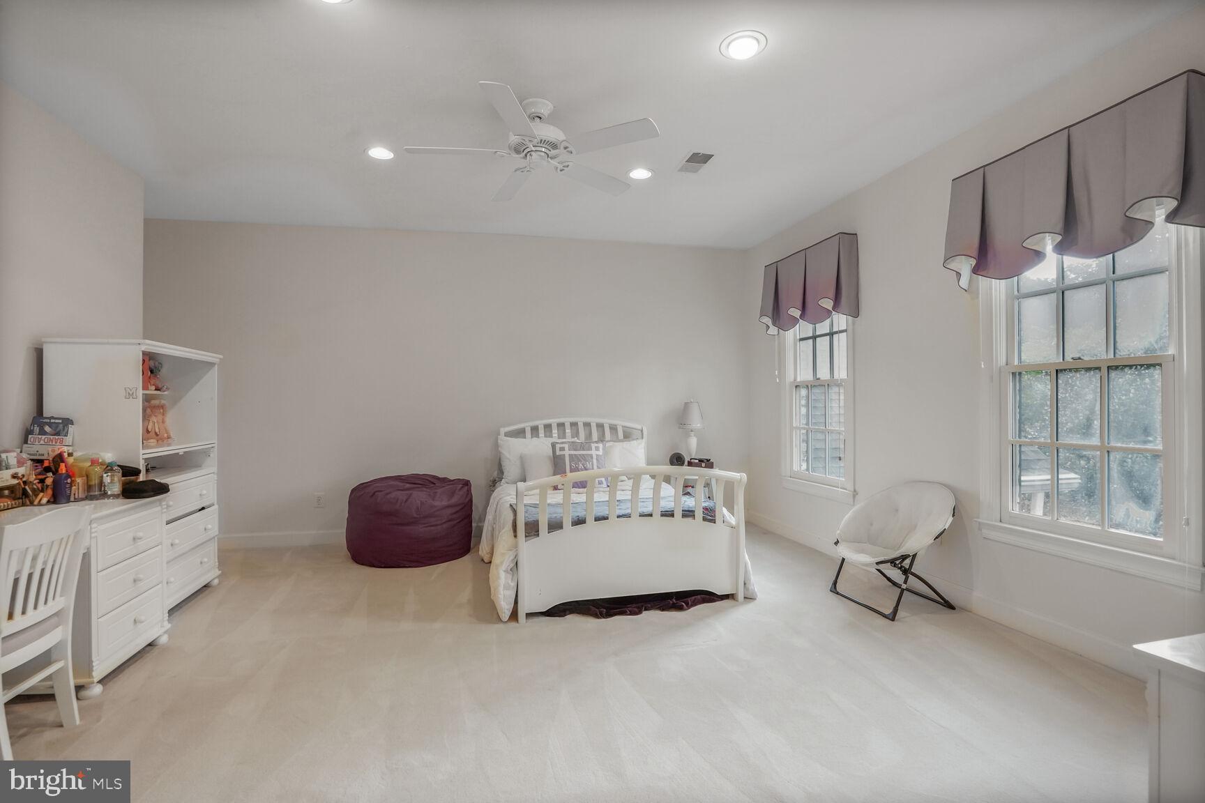 GREAT FALLS VILLAGE CENTRE - Residential