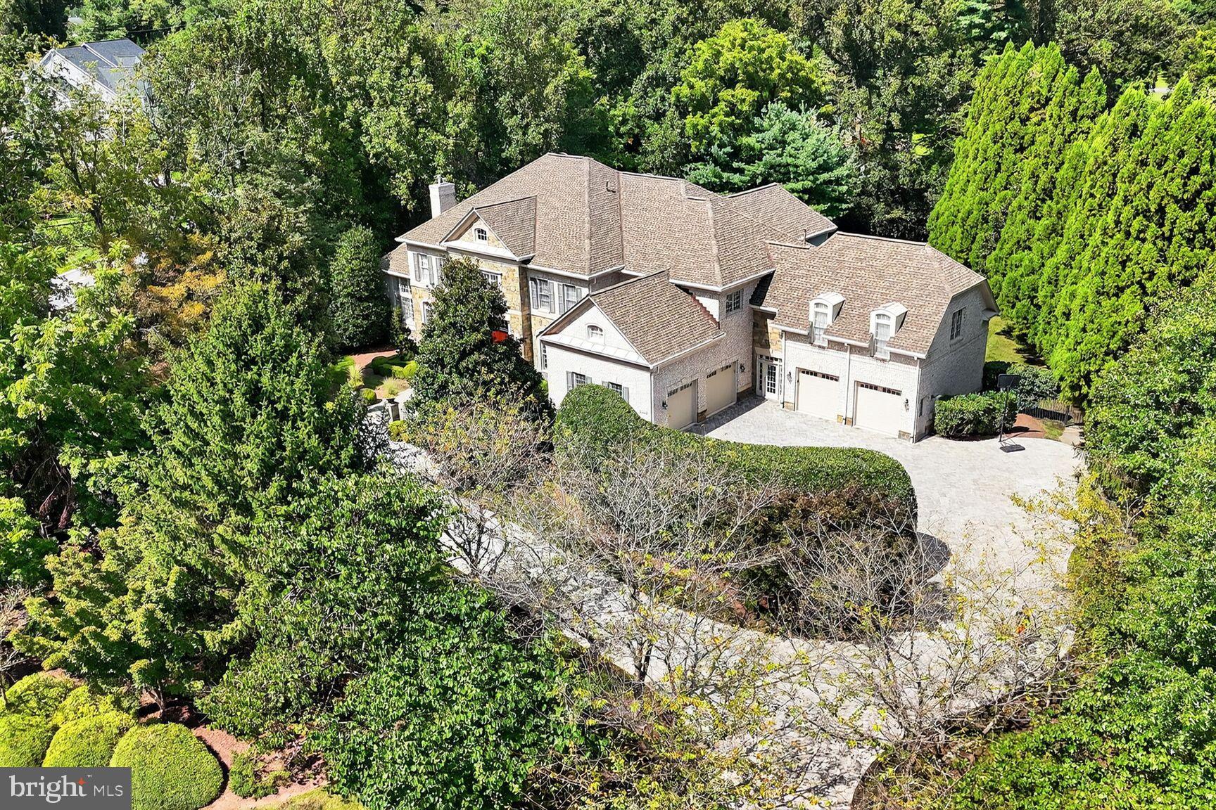 GREAT FALLS VILLAGE CENTRE - Residential