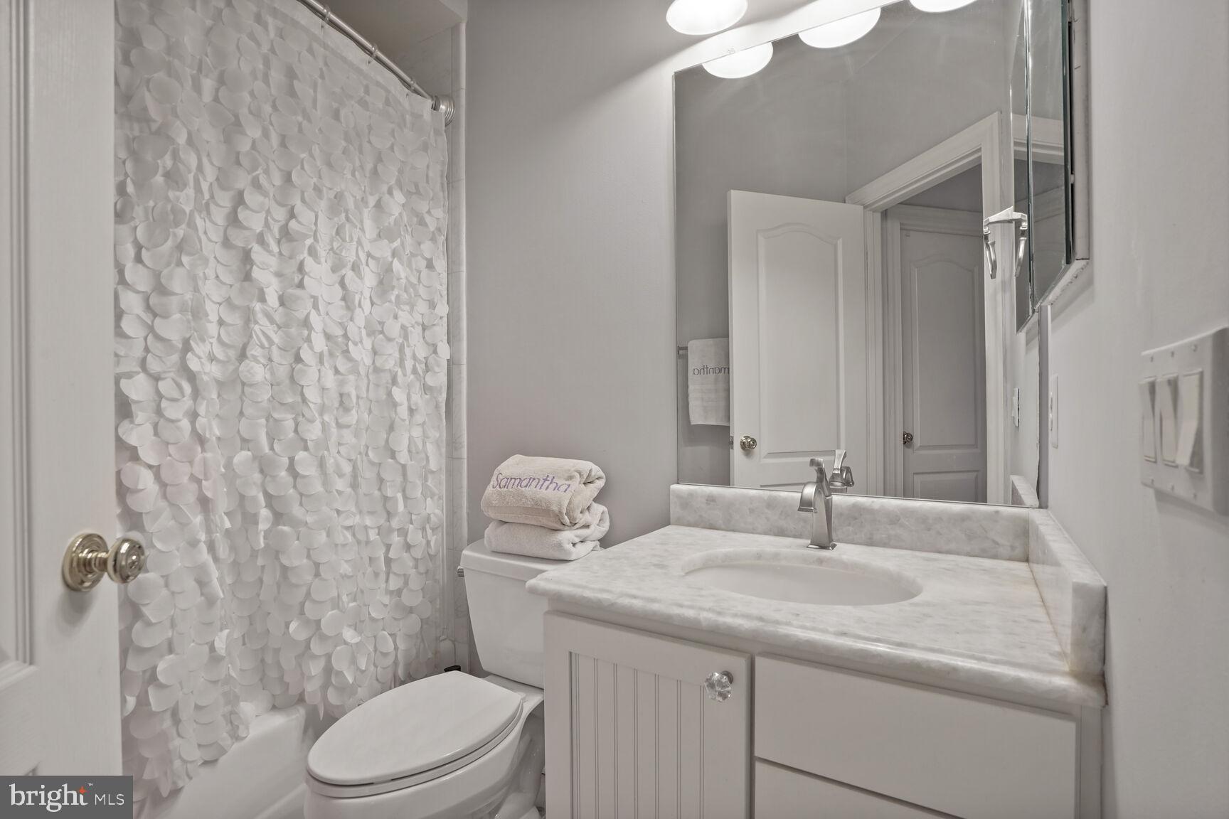 GREAT FALLS VILLAGE CENTRE - Residential