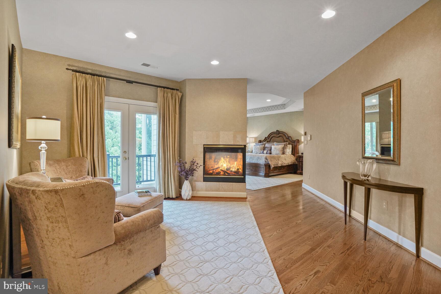 GREAT FALLS VILLAGE CENTRE - Residential