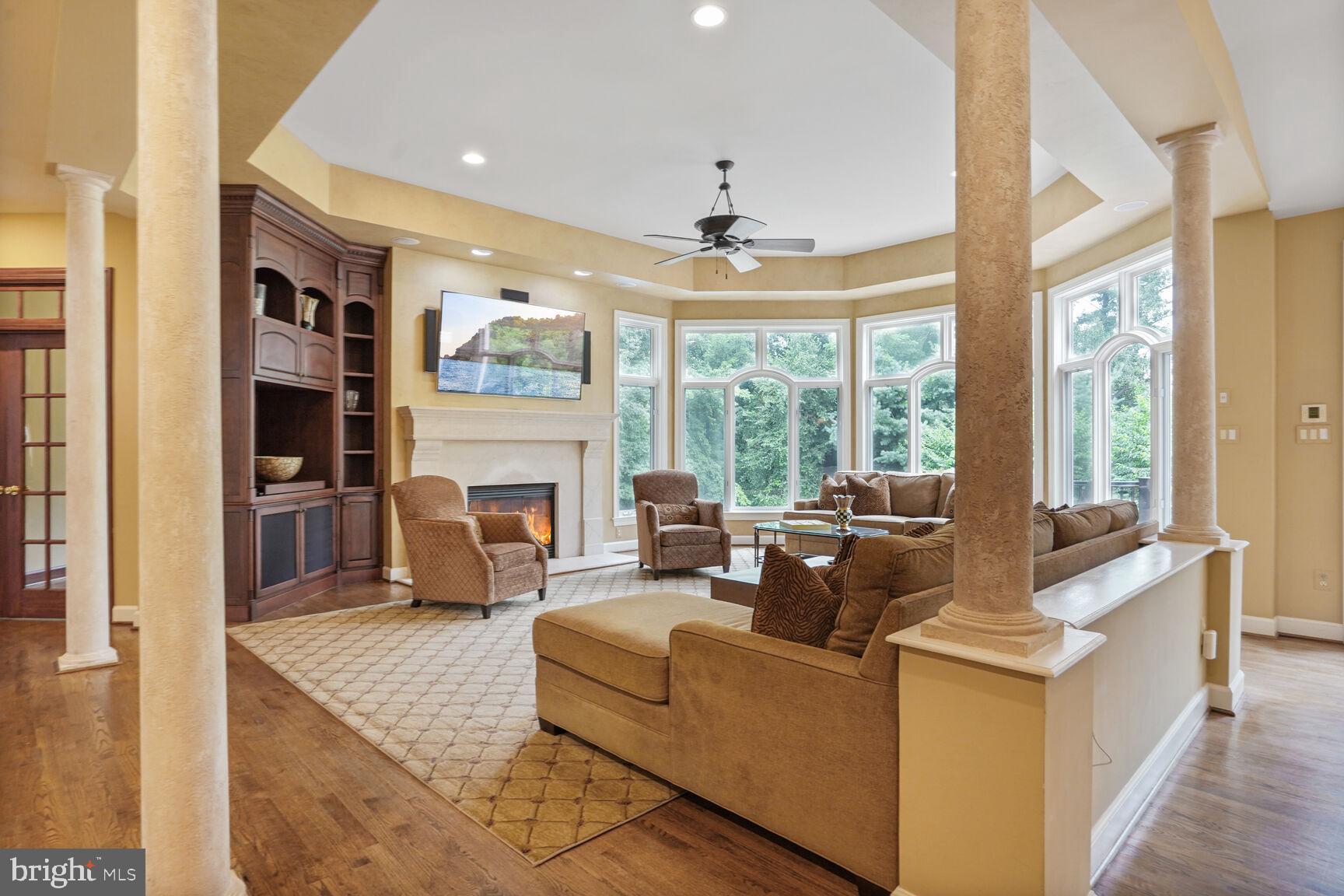 GREAT FALLS VILLAGE CENTRE - Residential