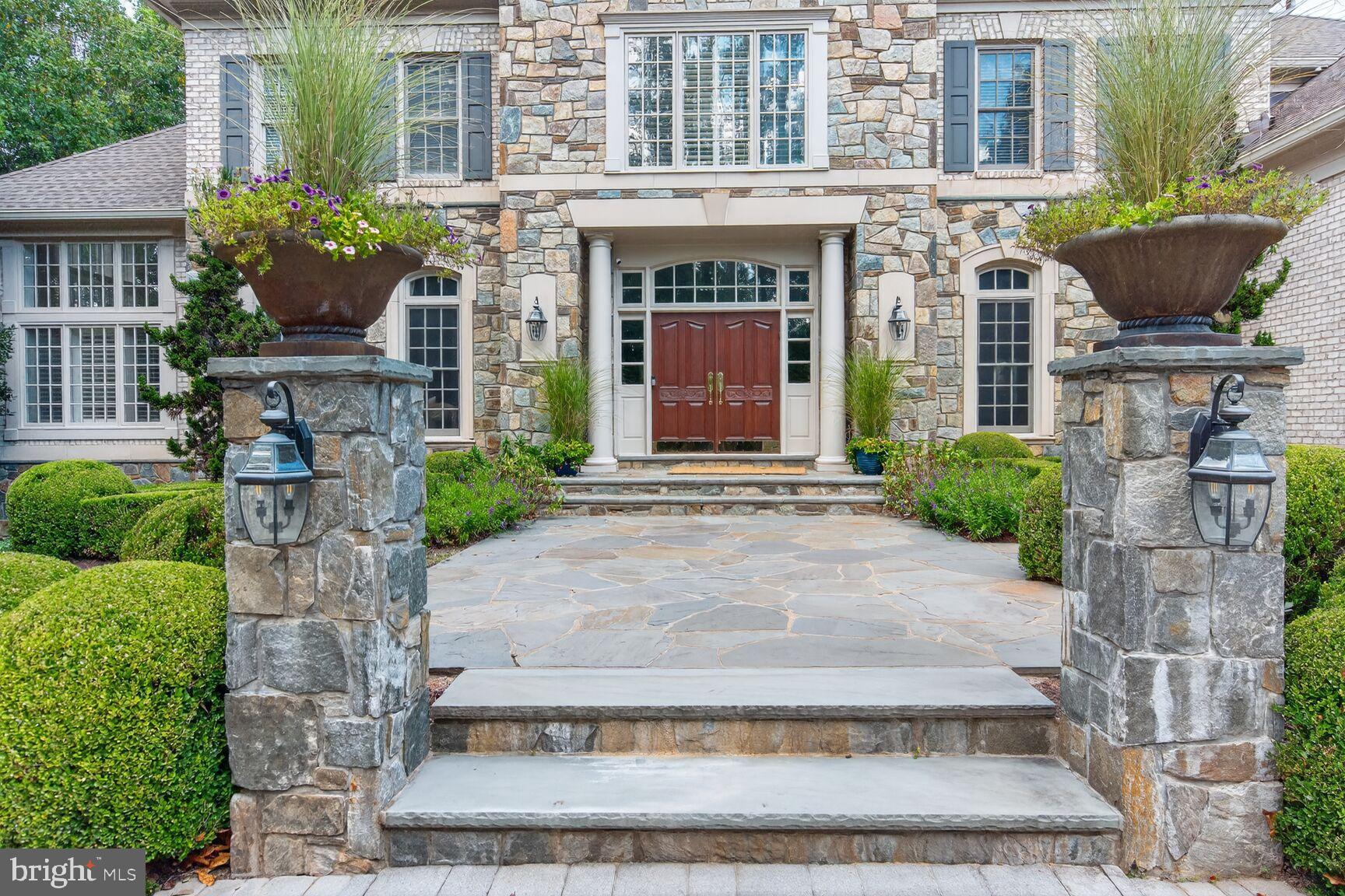 GREAT FALLS VILLAGE CENTRE - Residential