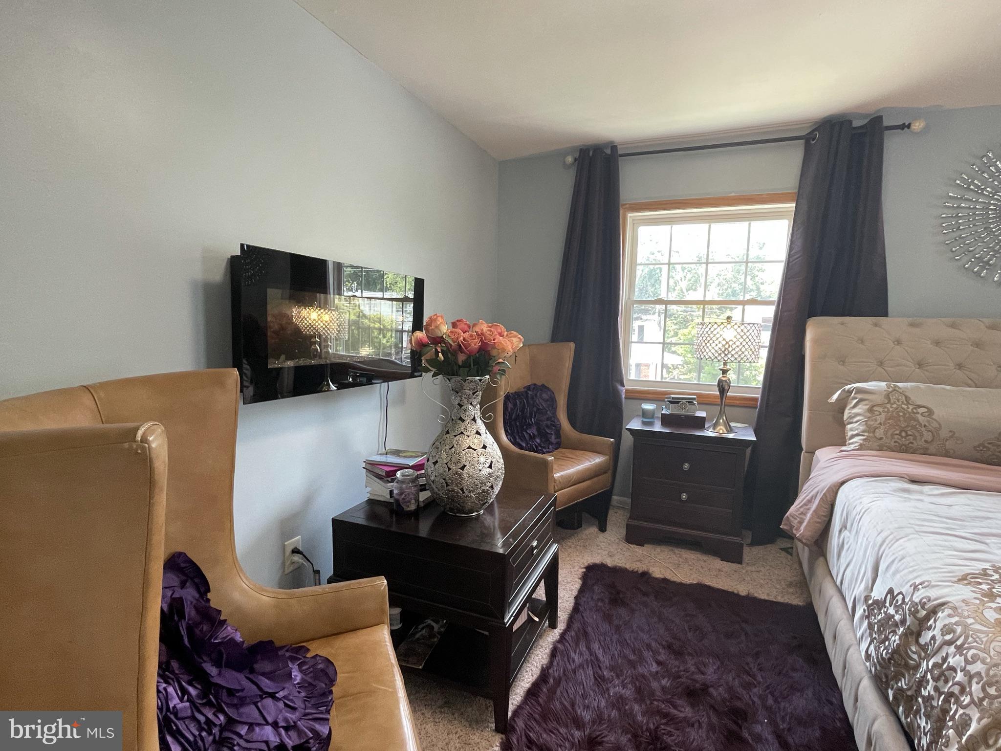 GLASSMANOR - Residential Lease