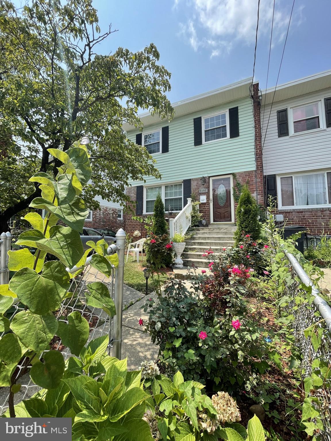 GLASSMANOR - Residential Lease