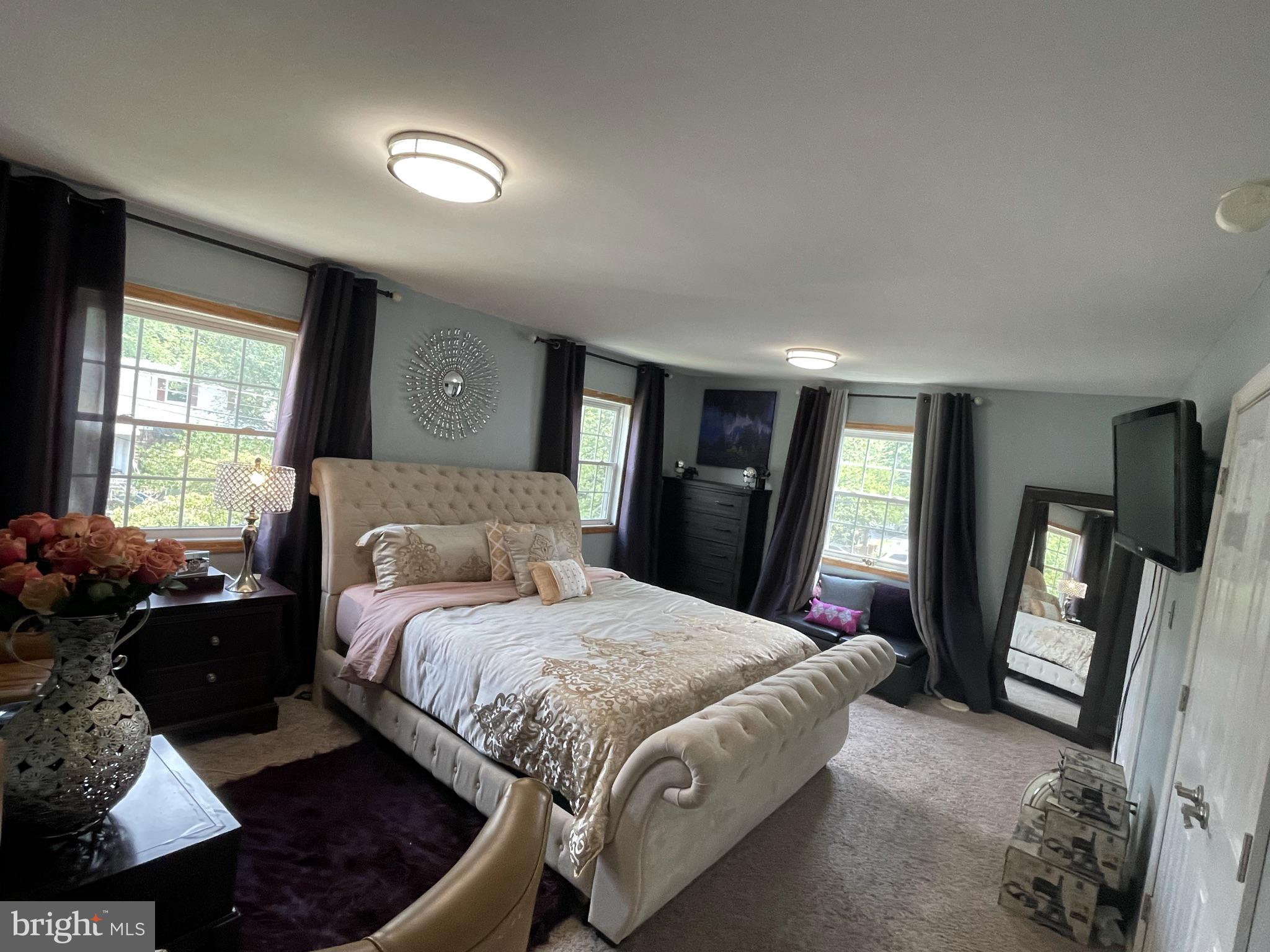 GLASSMANOR - Residential Lease