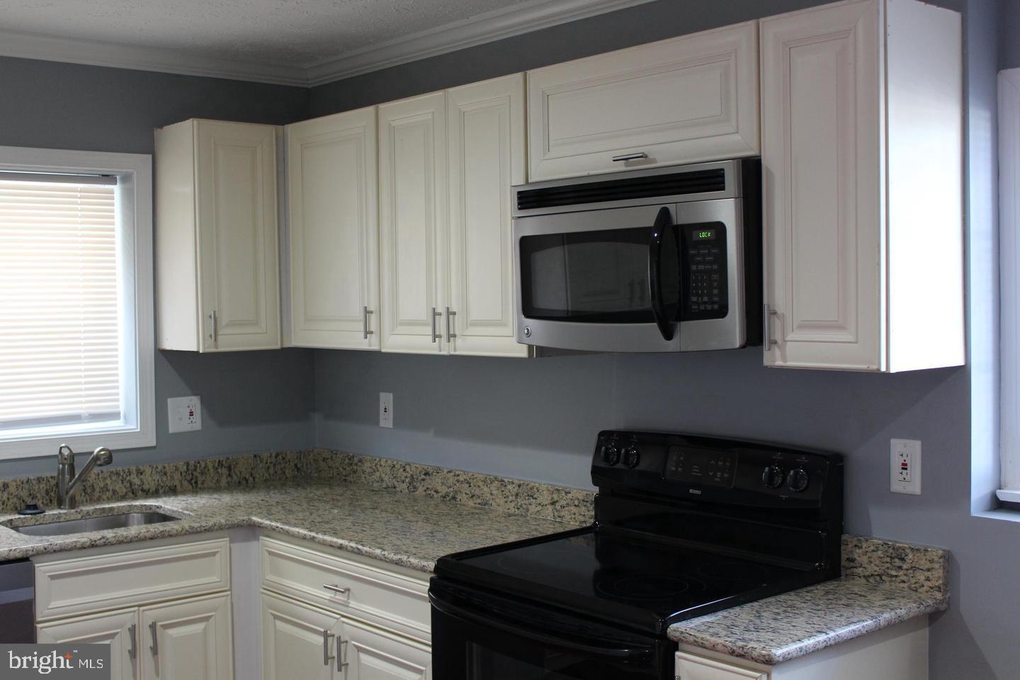 KETTERING BY THE PARK II - Residential Lease