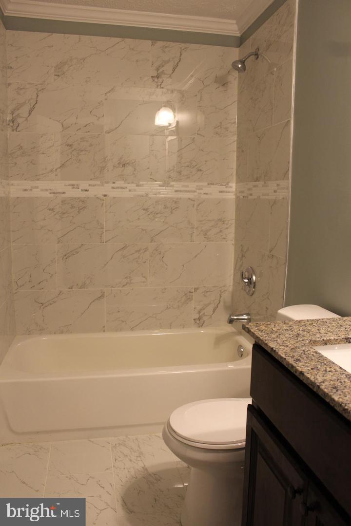 KETTERING BY THE PARK II - Residential Lease