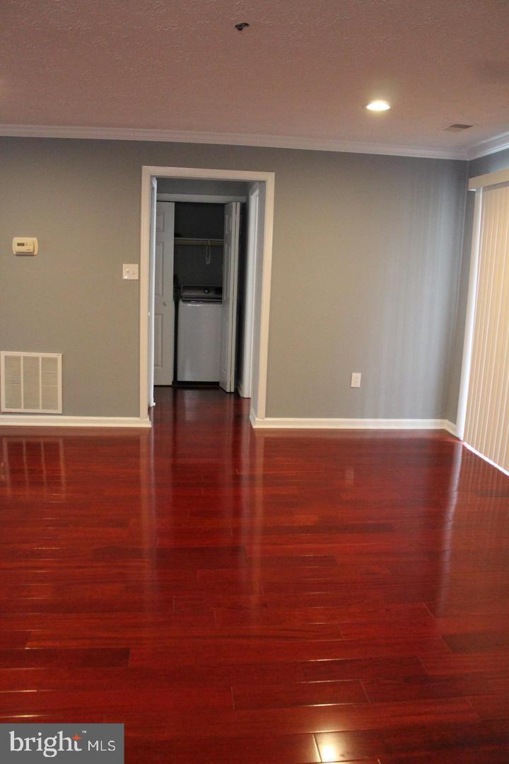 KETTERING BY THE PARK II - Residential Lease