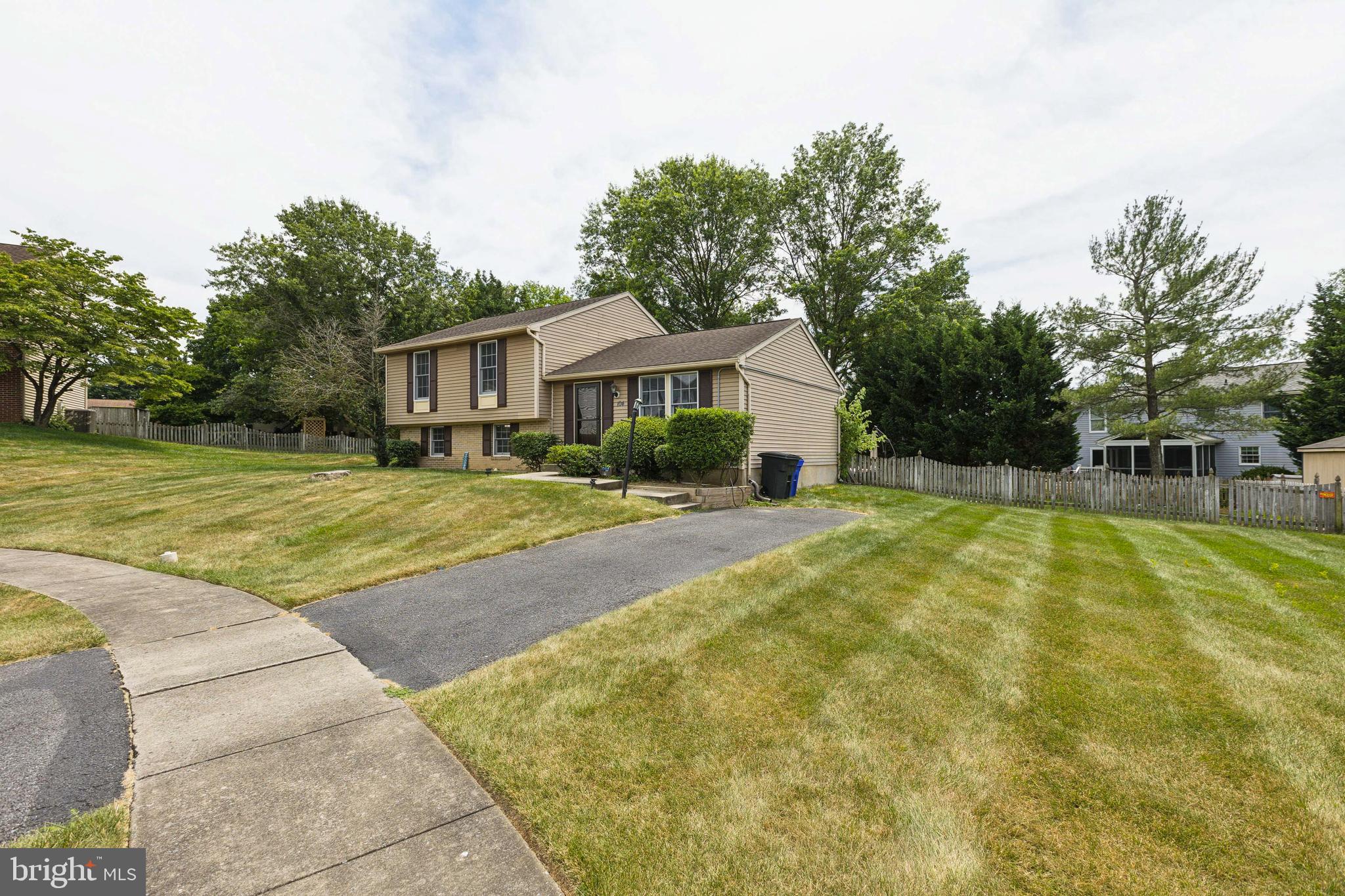 GLADE MANOR - Residential