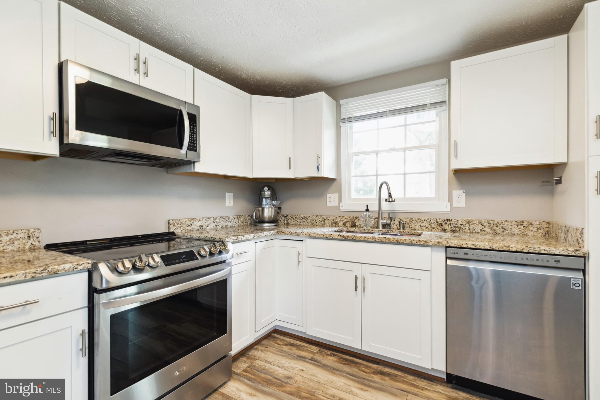 GLADE MANOR - Residential