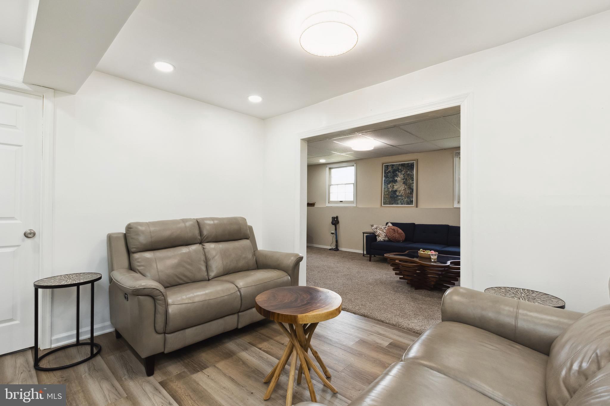 GLADE MANOR - Residential