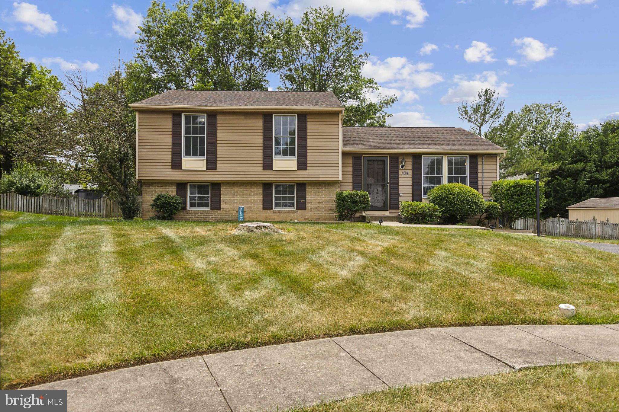 GLADE MANOR - Residential