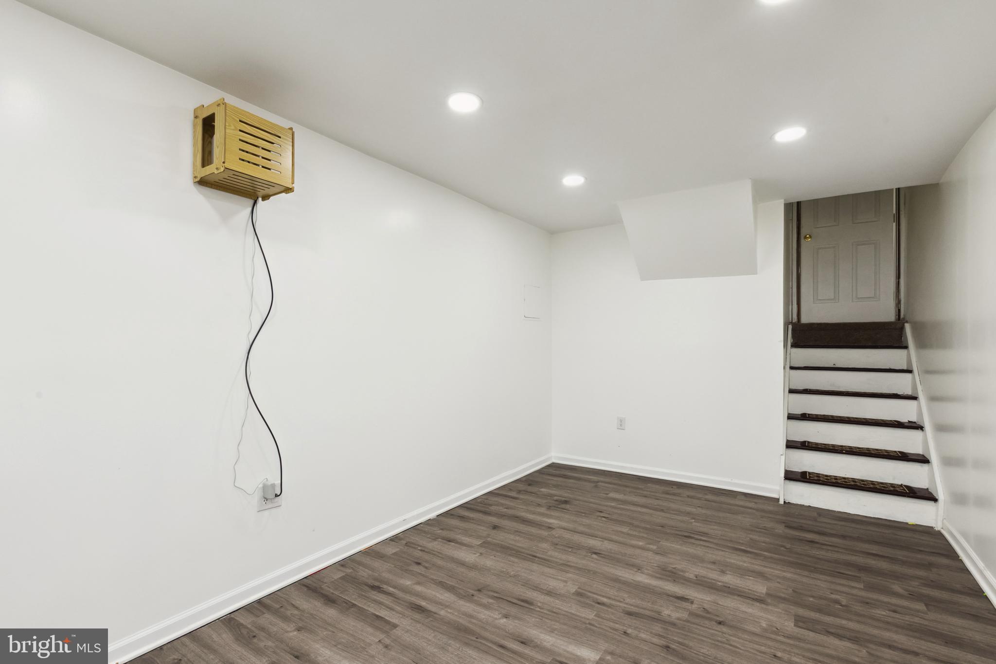 GLADE MANOR - Residential