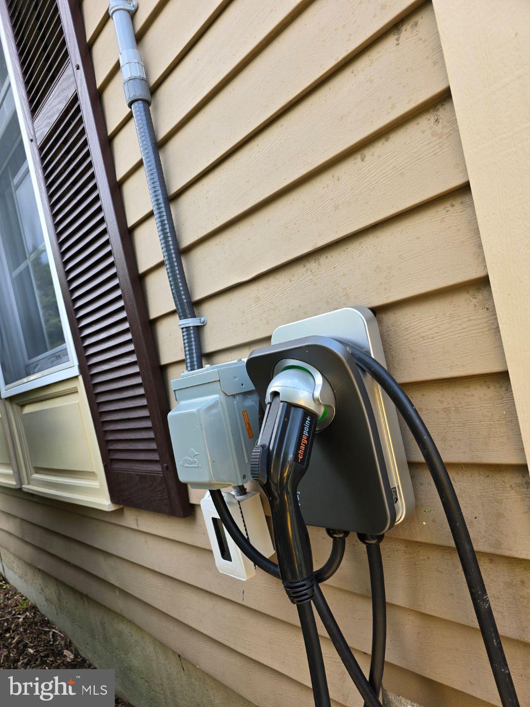 GLADE MANOR - Residential