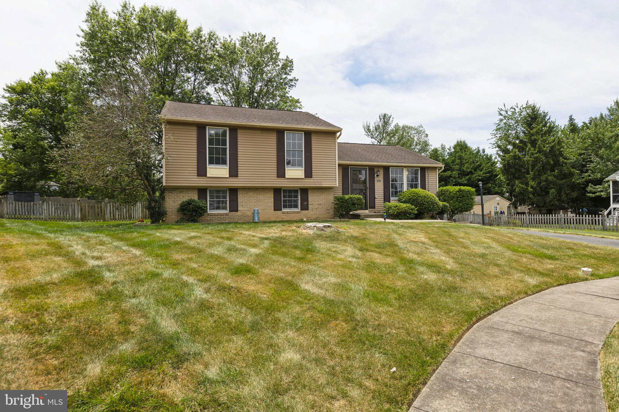 GLADE MANOR - Residential