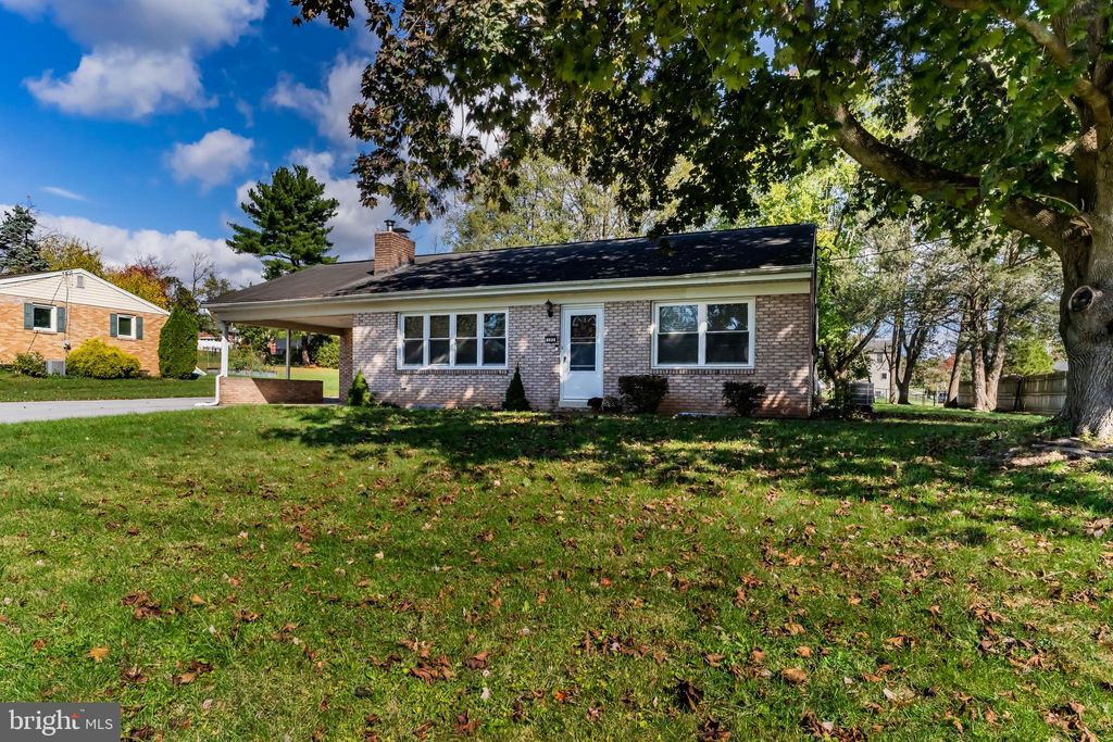 Photo of 103 Maple Street, DILLSBURG, PA 17019 (MLS # PAYK2091558)