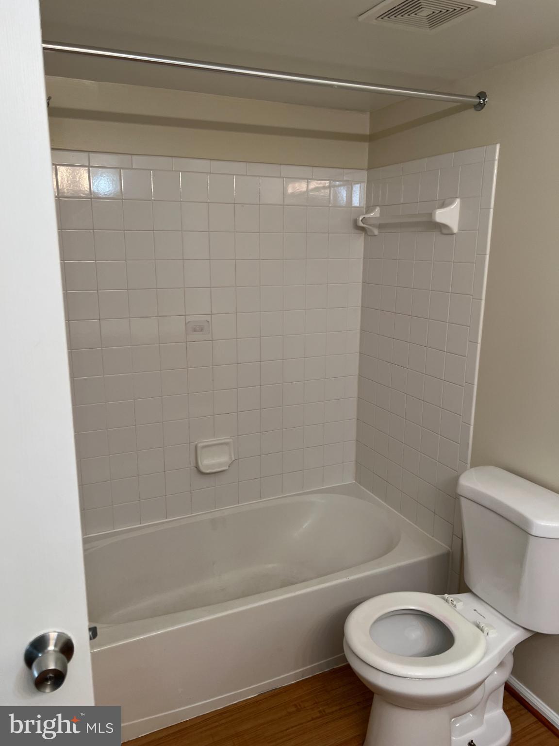 13900 FARNSWORTH LANE 4301