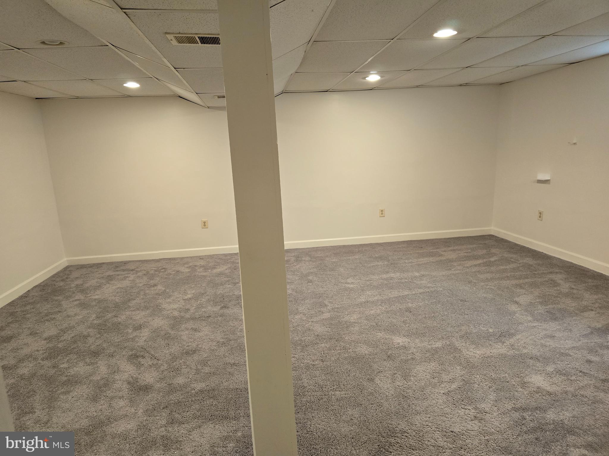 ROLLING ACRES - Residential Lease