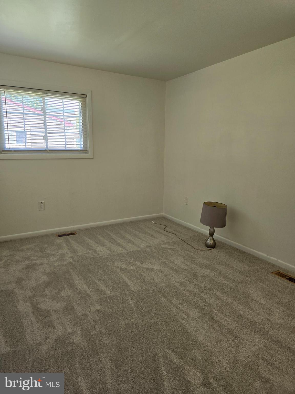 ROLLING ACRES - Residential Lease