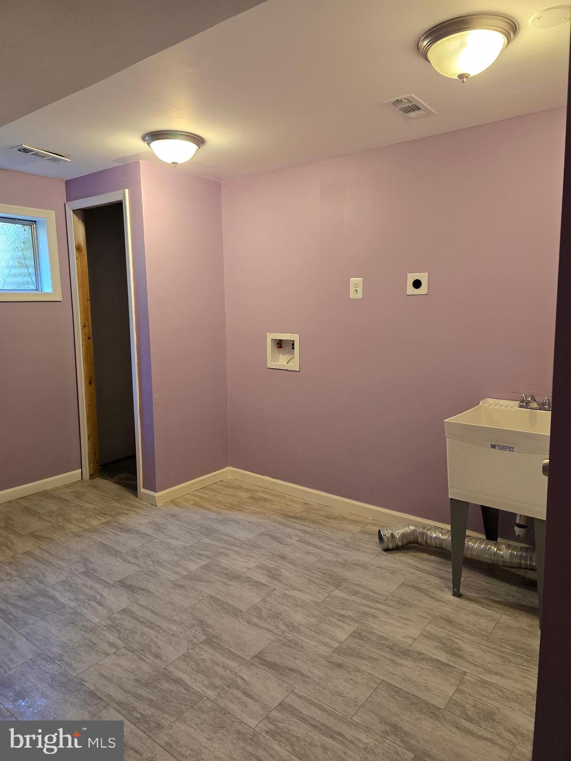 ROLLING ACRES - Residential Lease