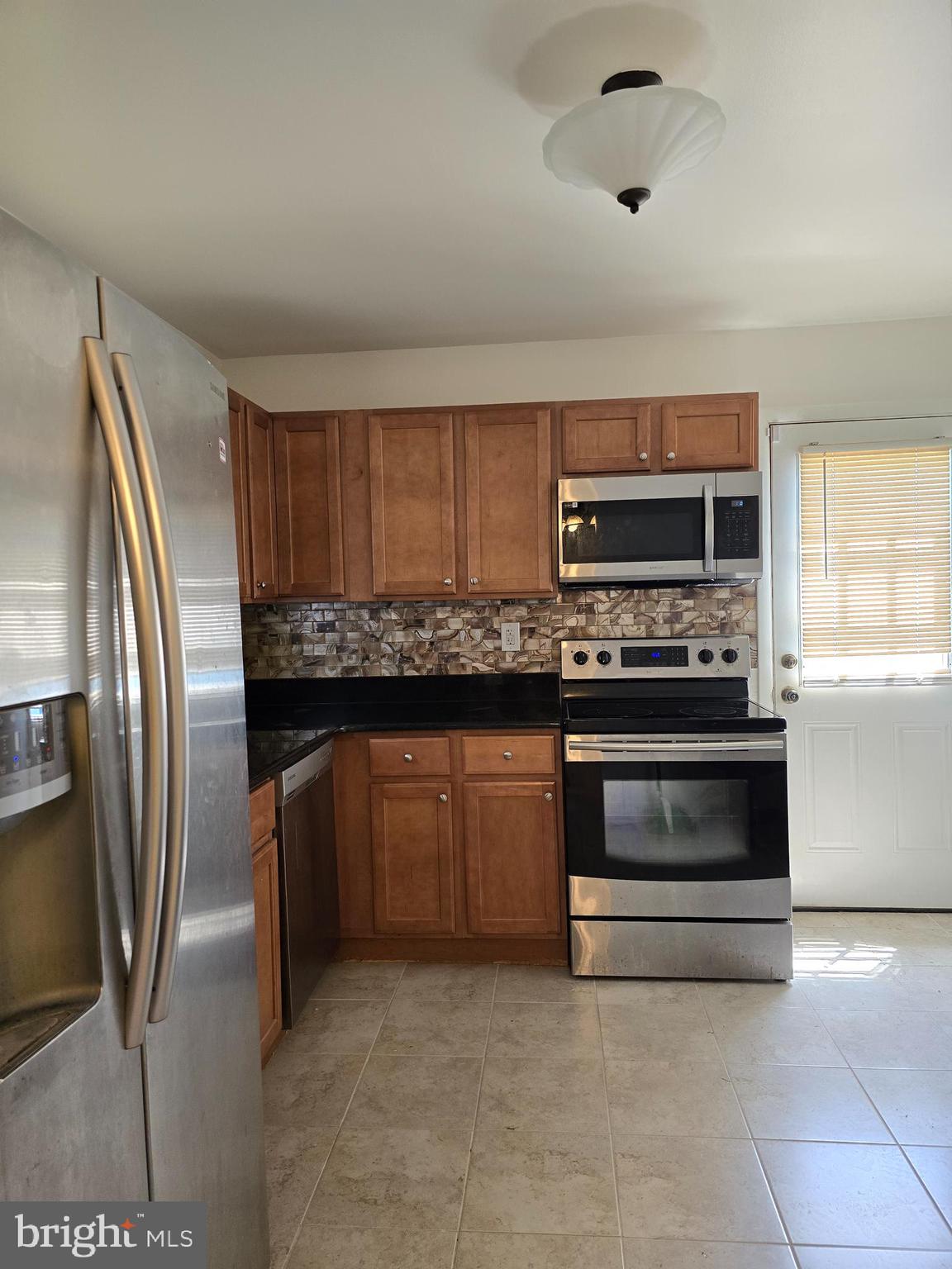 ROLLING ACRES - Residential Lease