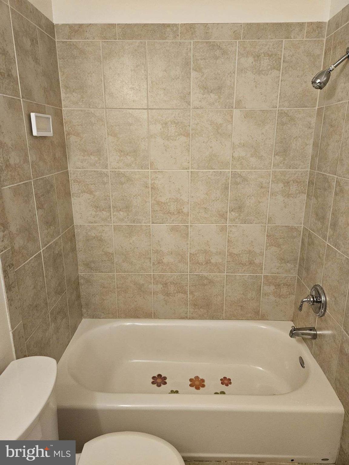 ROLLING ACRES - Residential Lease