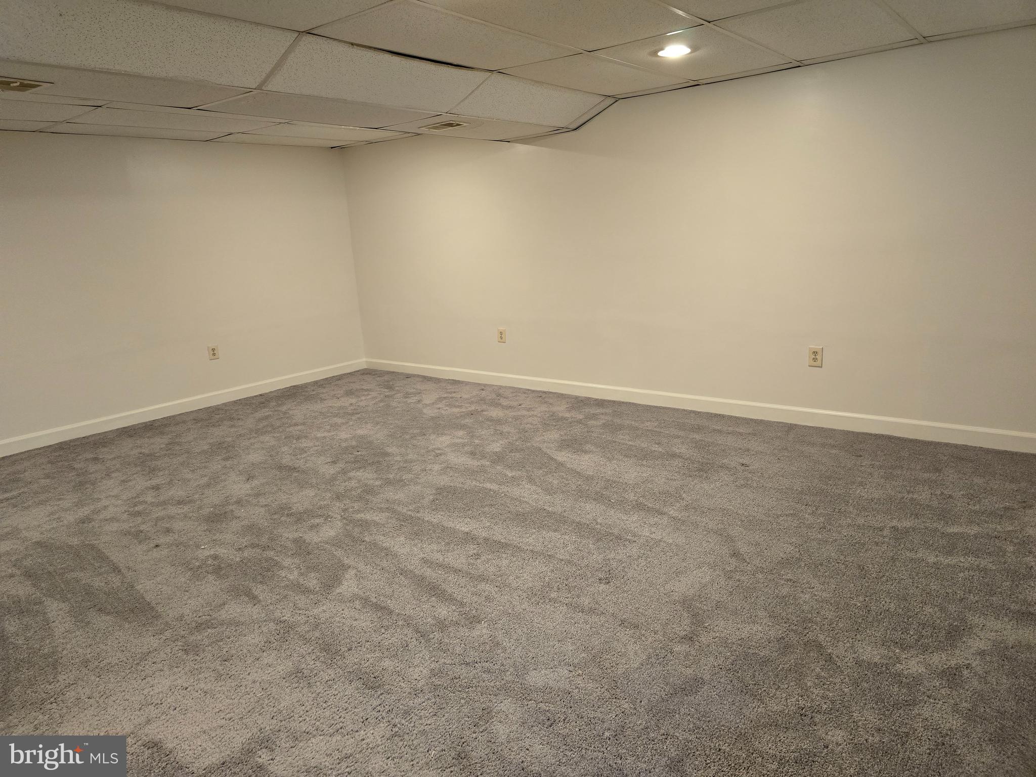 ROLLING ACRES - Residential Lease