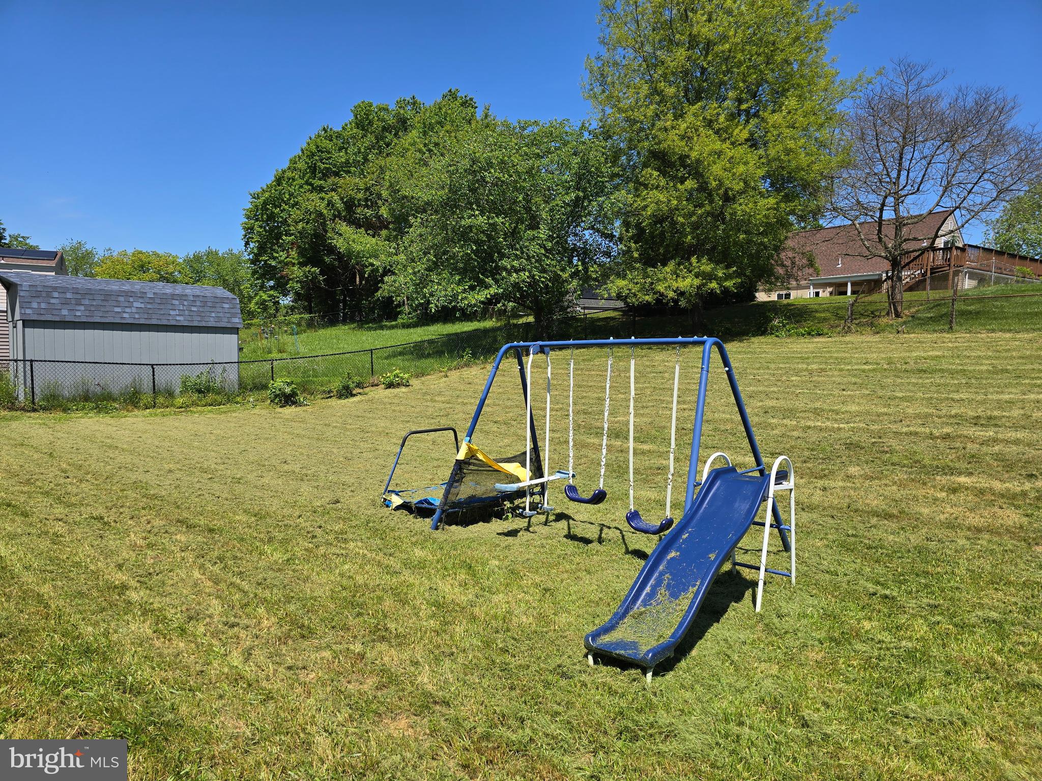 ROLLING ACRES - Residential Lease