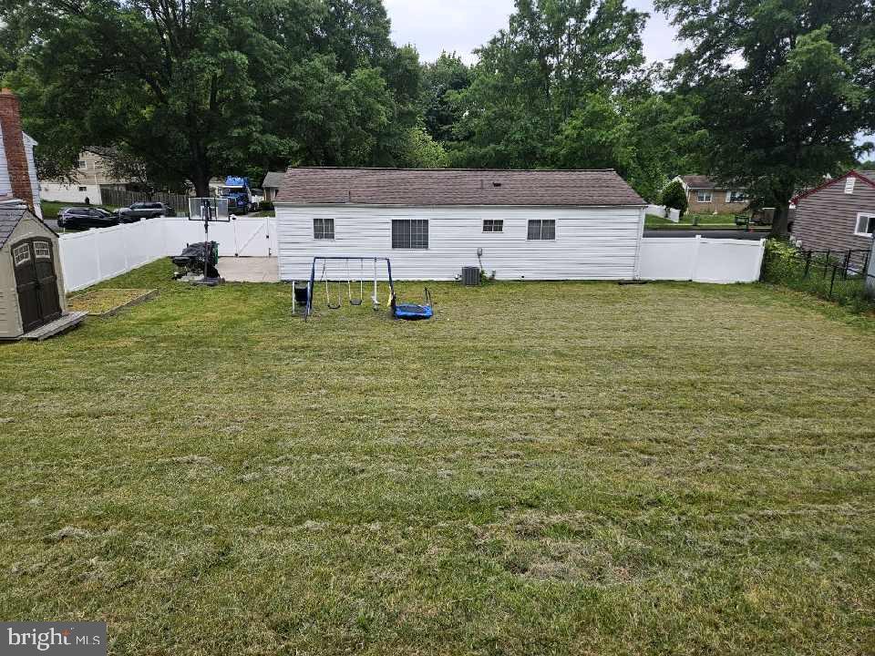 ROLLING ACRES - Residential Lease