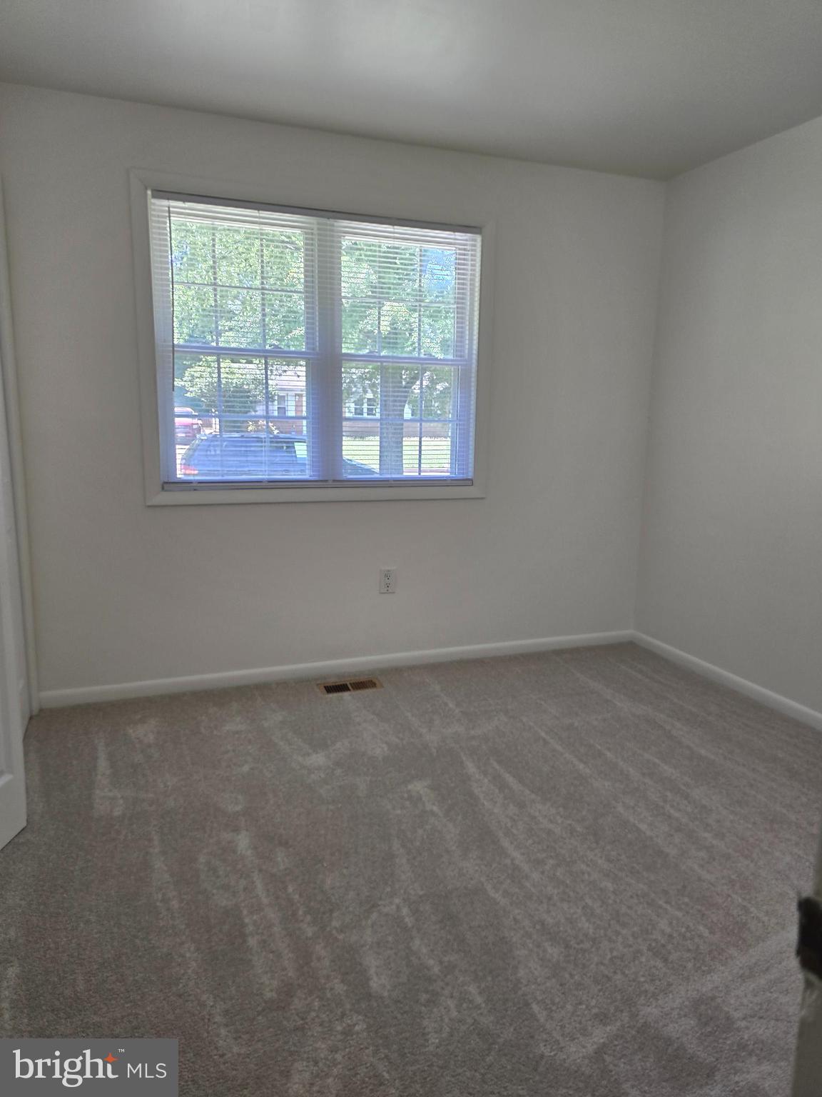 ROLLING ACRES - Residential Lease