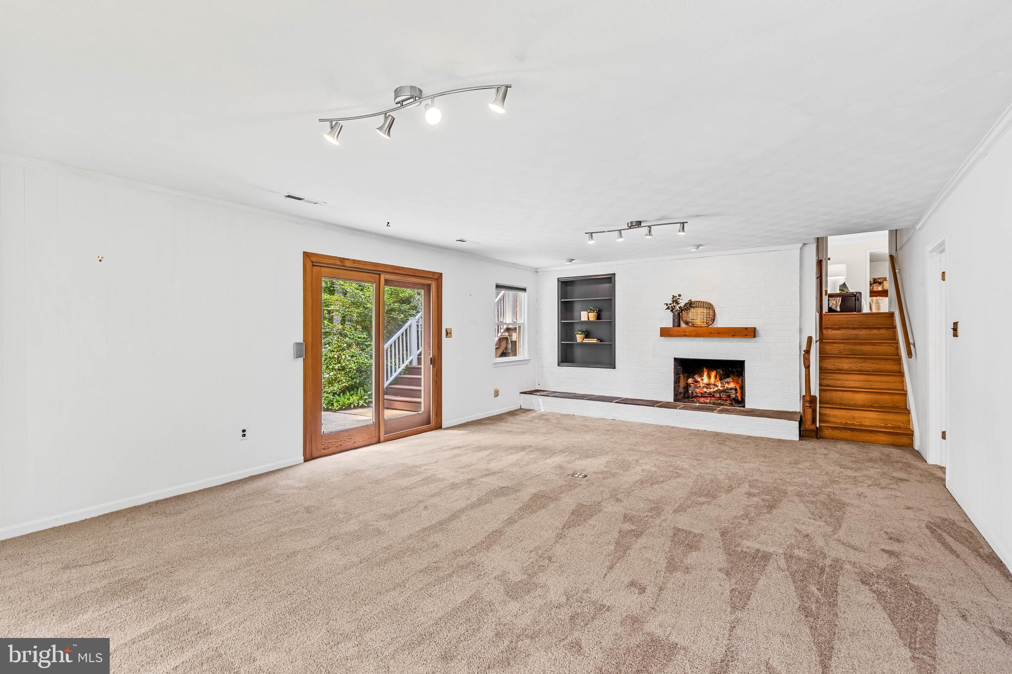 LAKE OF THE PINES - Residential