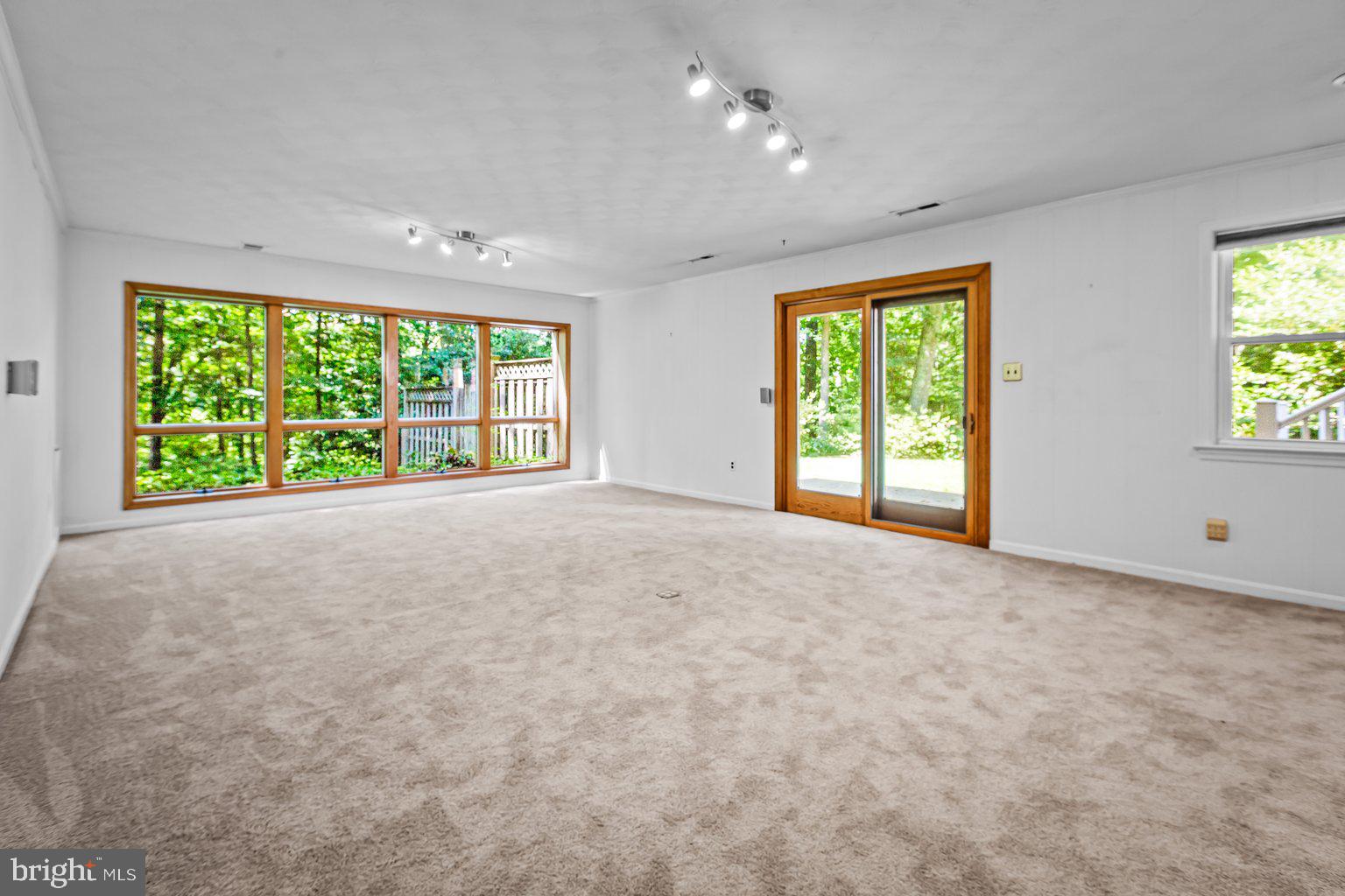 LAKE OF THE PINES - Residential