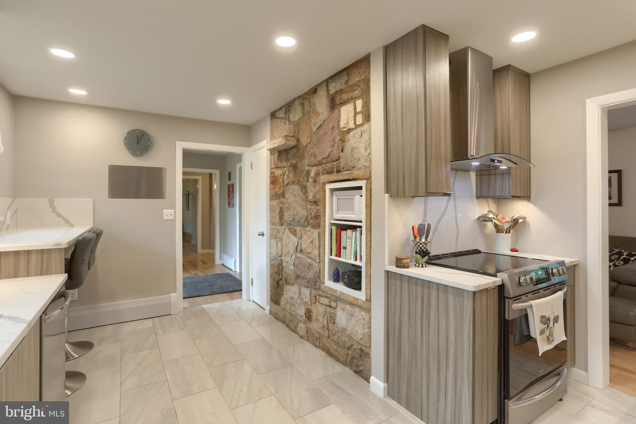 GLENN ACRES - Residential