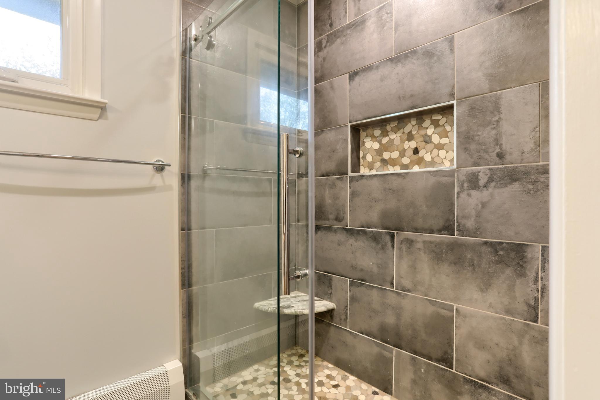 GLENN ACRES - Residential