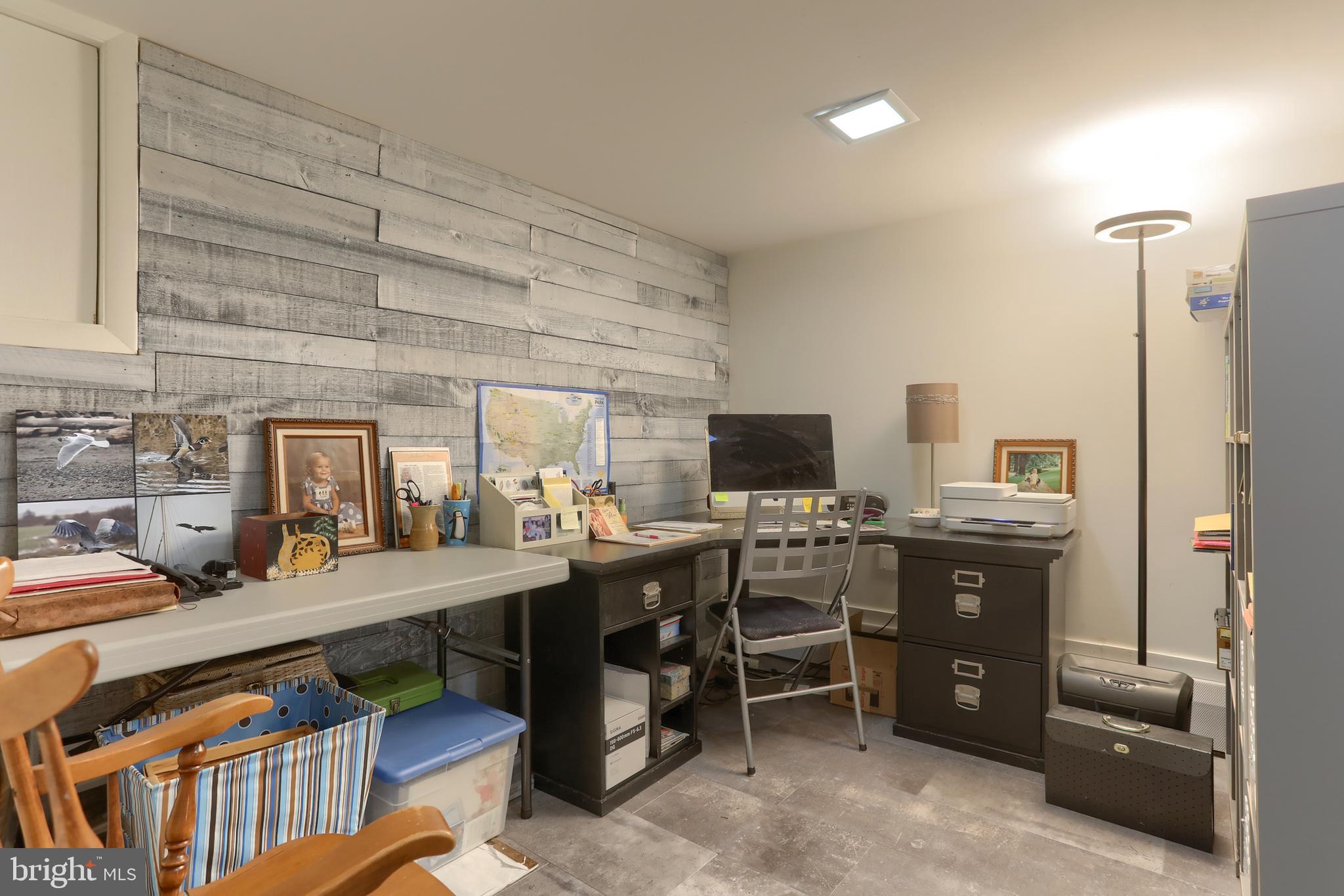 GLENN ACRES - Residential