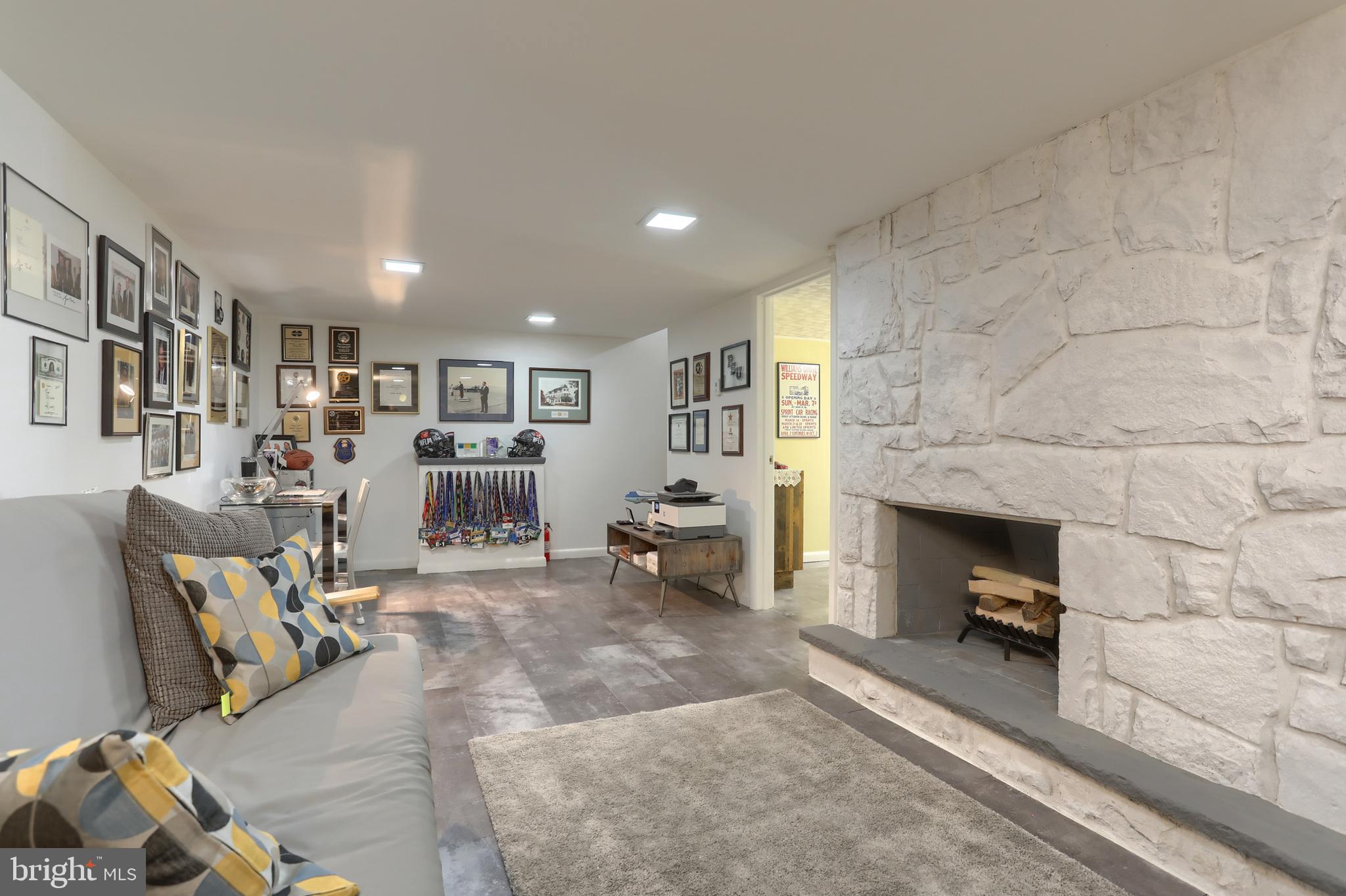 GLENN ACRES - Residential