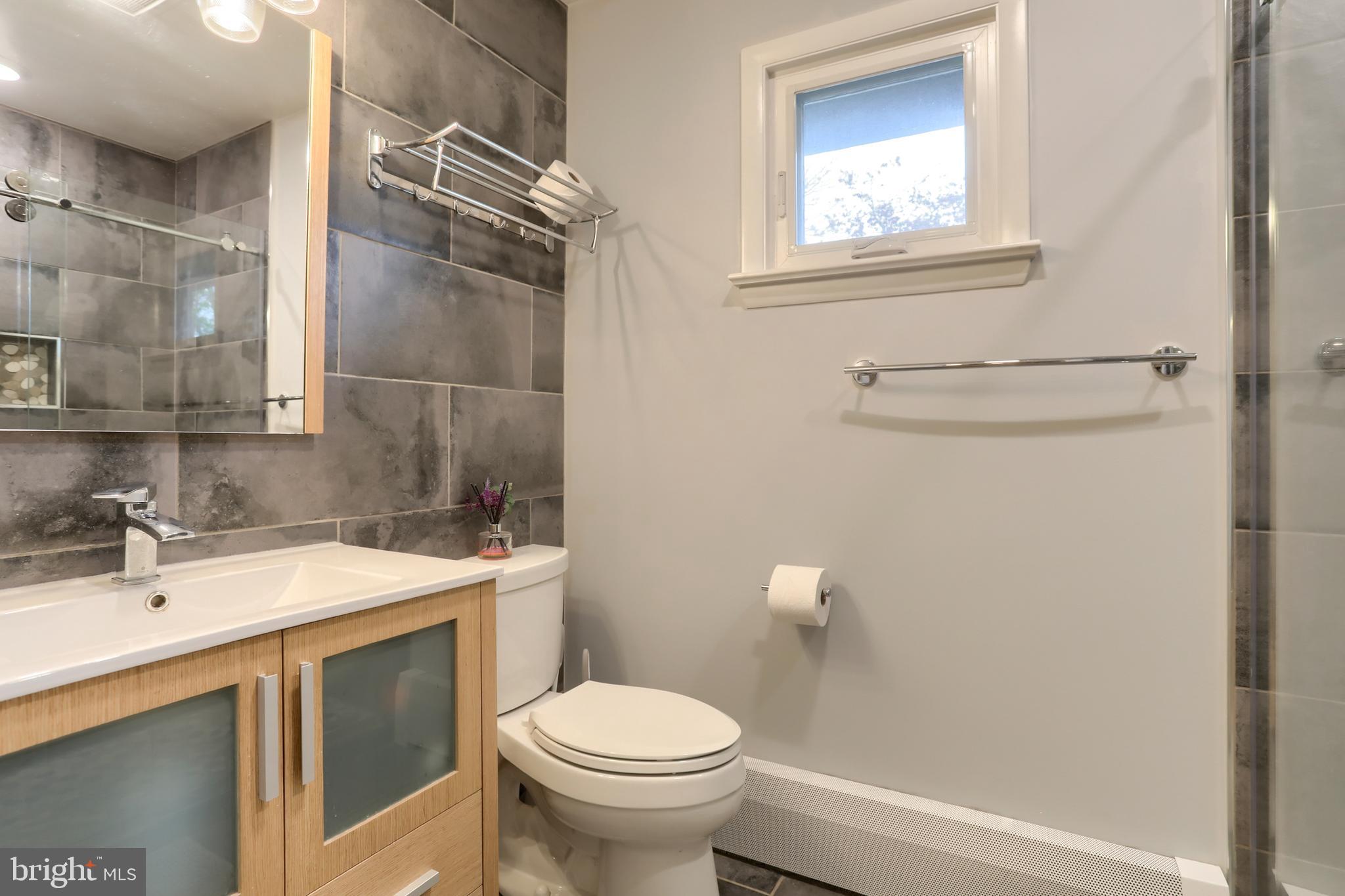 GLENN ACRES - Residential