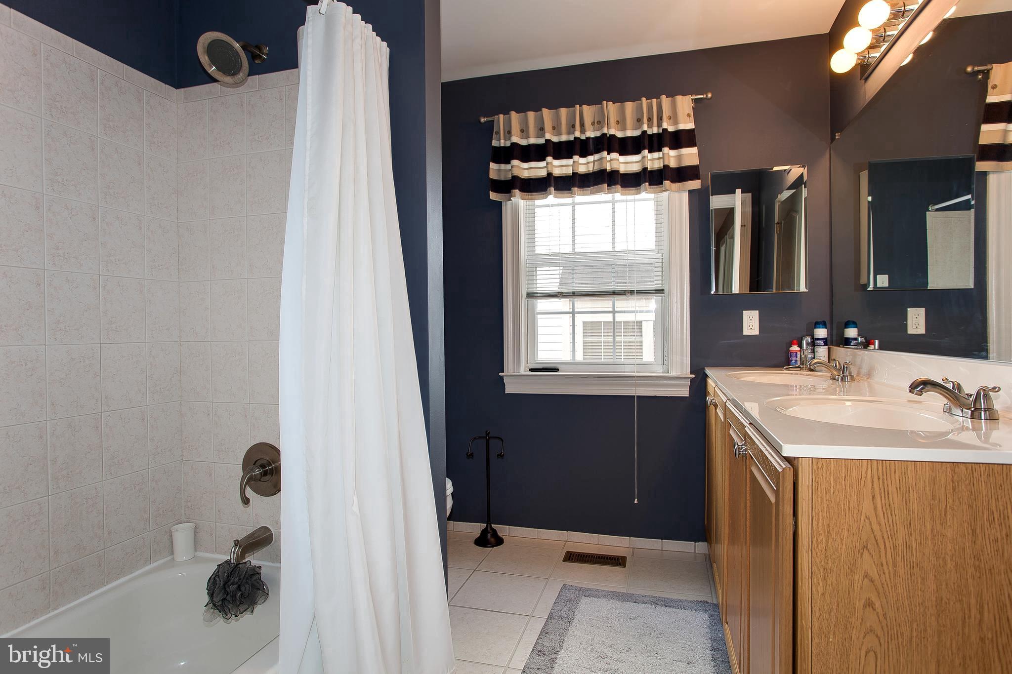 BUSTLETON - Residential